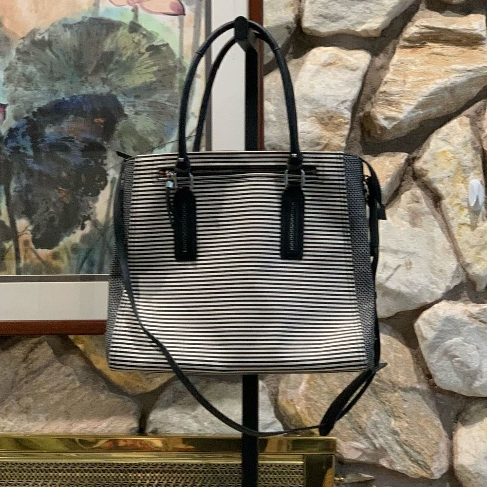 Madison tech bag black